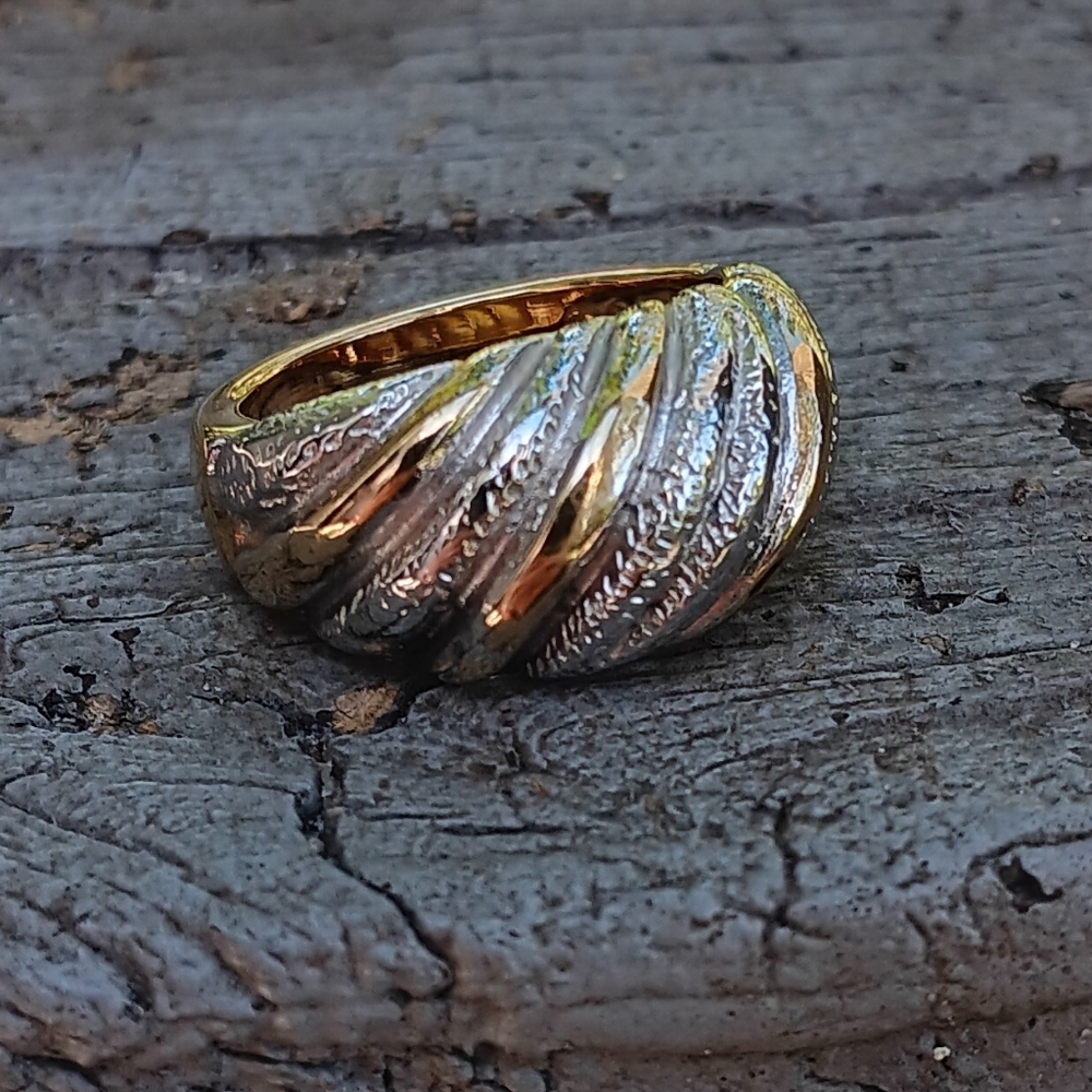 Premier Designs Two Tone Gold Ring size 6 - Picture 3 of 5